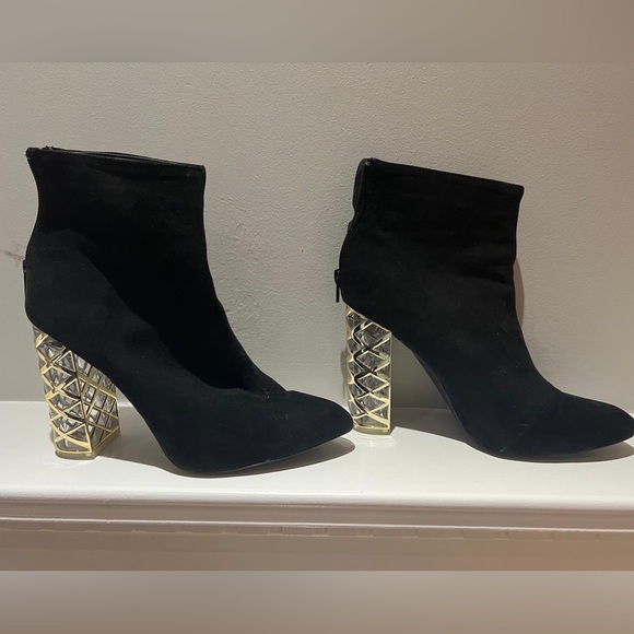 Heeled boot - Picture 3 of 5